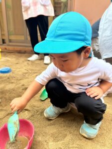 みんな大好き砂遊び♪