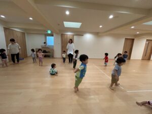 ホールで遊んだよ😊